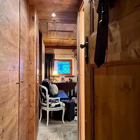 Ciasa De Len Cortina *